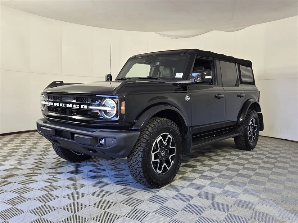 2021 Ford Bronco 6th Gen - Image 4 of 12