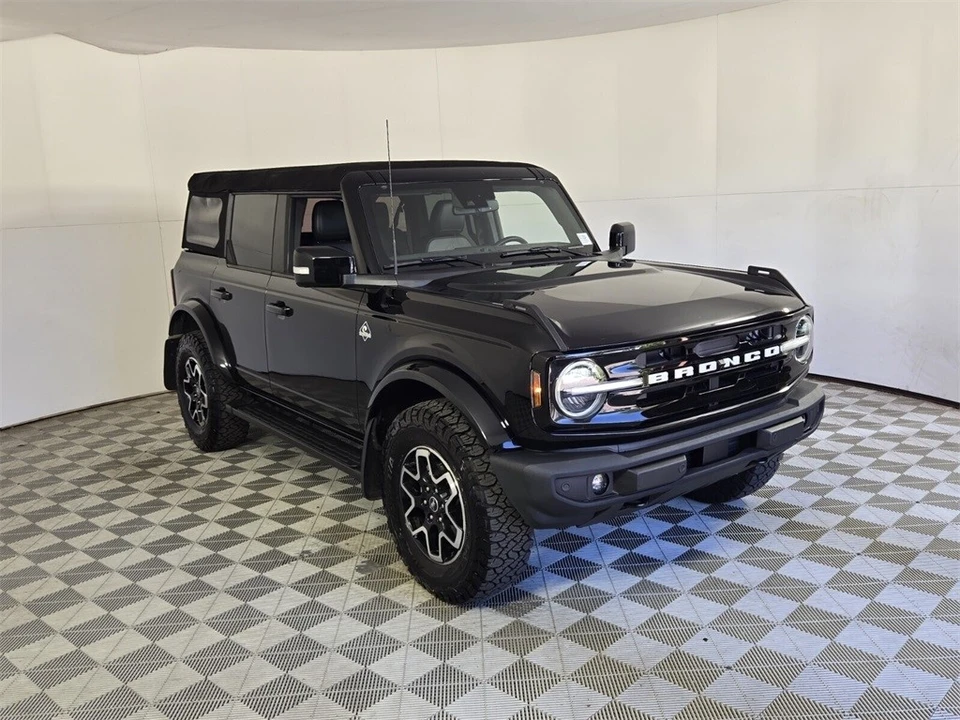 2021 Ford Bronco 6th Gen - Image 2 of 12