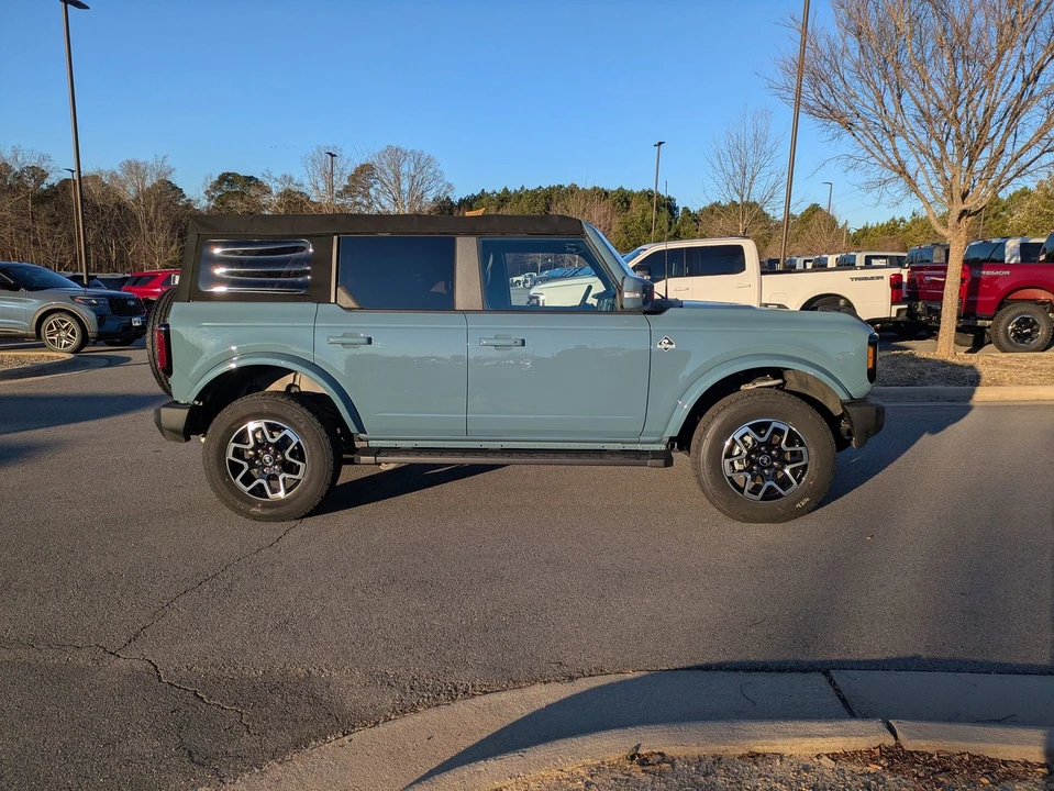 2021 Ford Bronco 6th Gen - Image 3 of 12