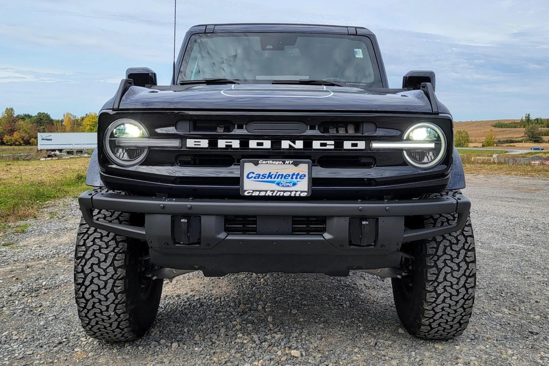 2021 Ford Bronco 6th Gen - Image 2 of 31