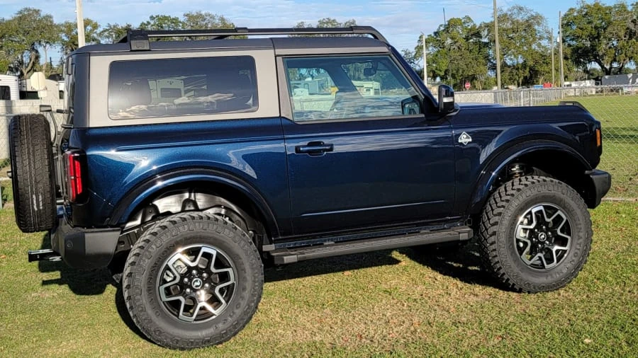 2021 Ford Bronco 6th Gen - Image 2 of 10