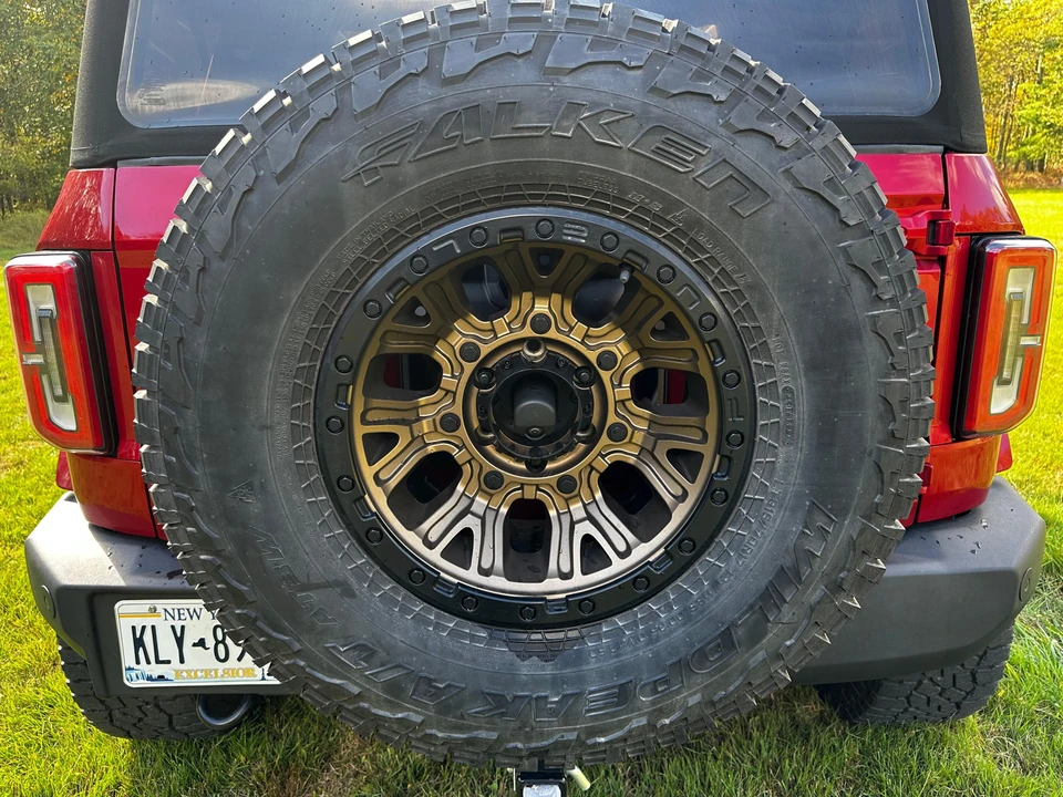2021 Ford Bronco 6th Gen - Image 24 of 31