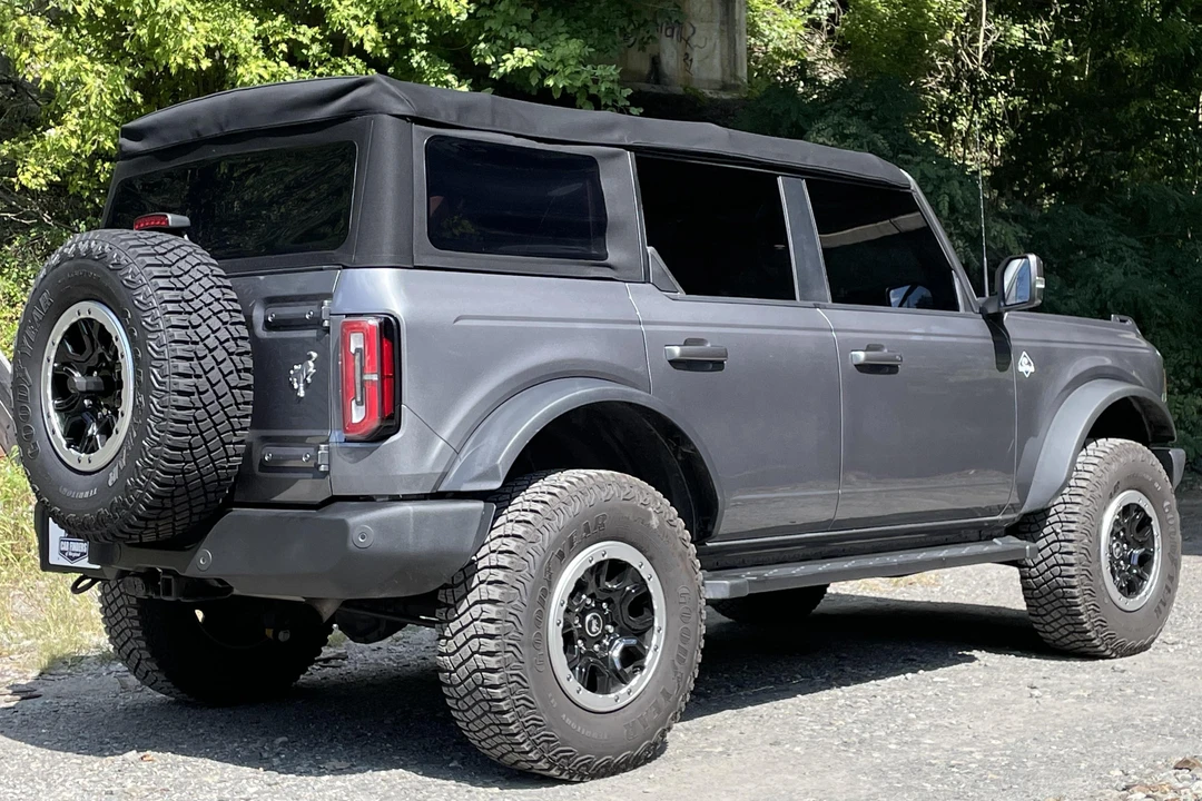 2021 Ford Bronco 6th Gen - Image 4 of 31