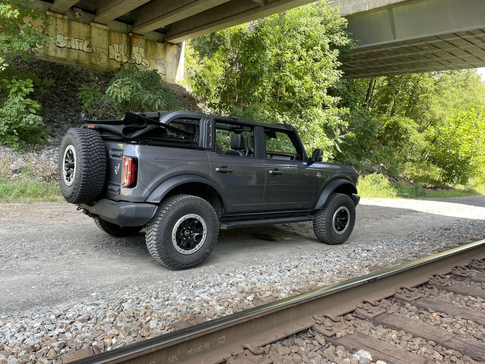 2021 Ford Bronco 6th Gen - Image 25 of 31
