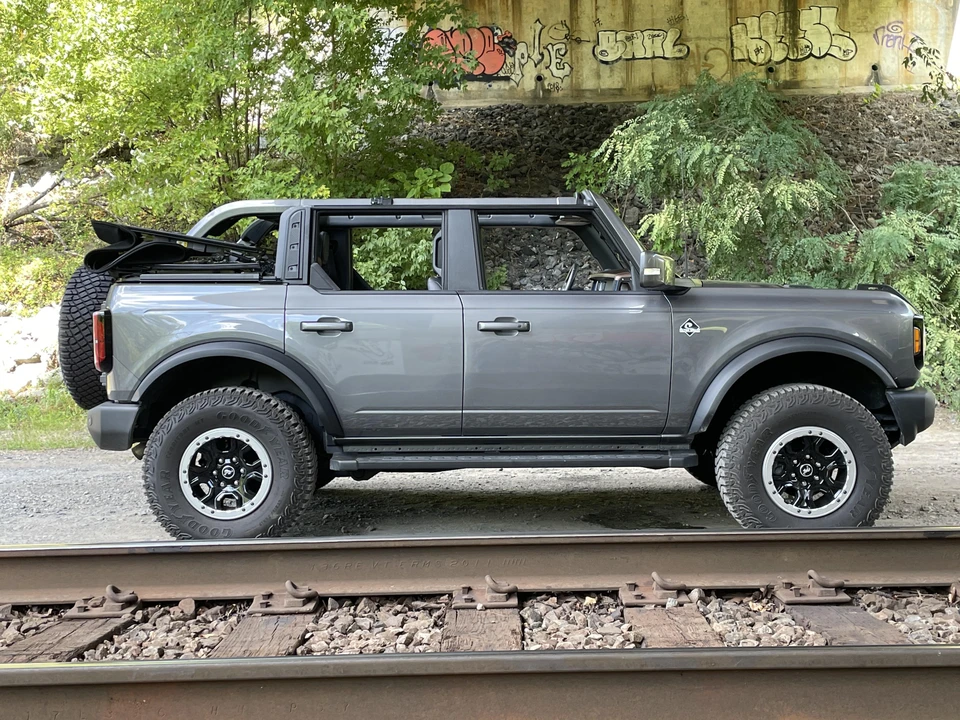 2021 Ford Bronco 6th Gen - Image 29 of 31
