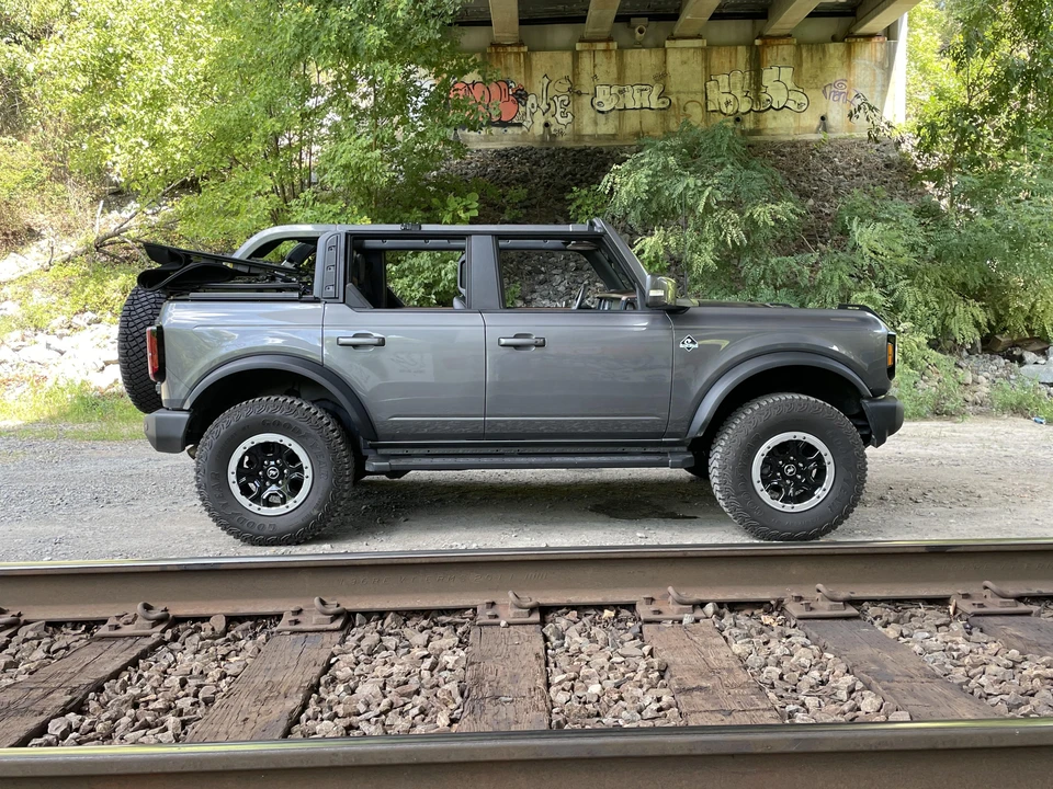 2021 Ford Bronco 6th Gen - Image 28 of 31