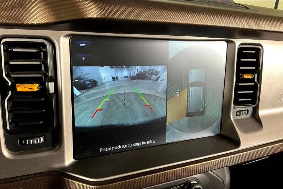 2021 Ford Bronco 6th Gen - Image 10 of 12
