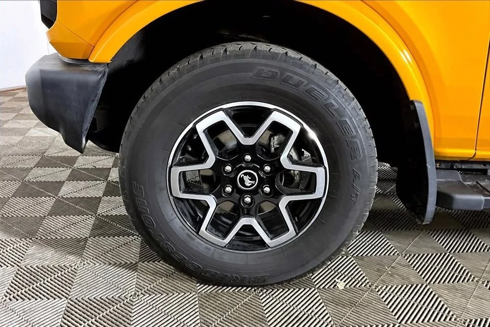 2021 Ford Bronco 6th Gen - Image 2 of 12