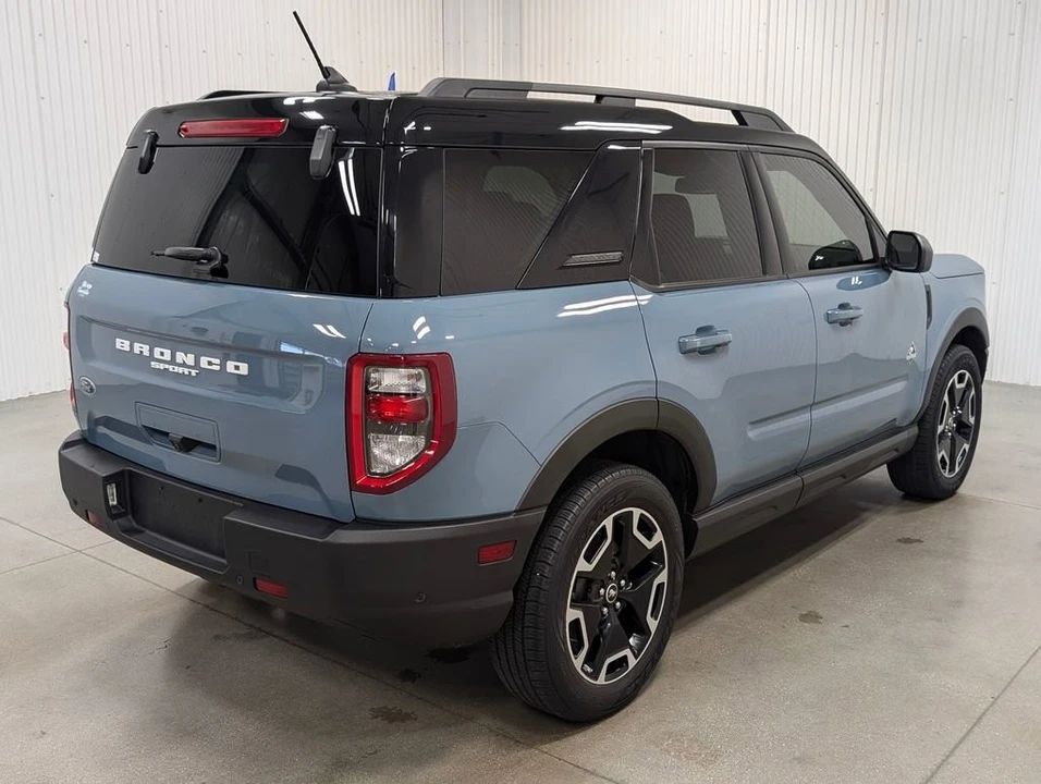 2021 Ford Bronco 6th Gen - Image 6 of 10
