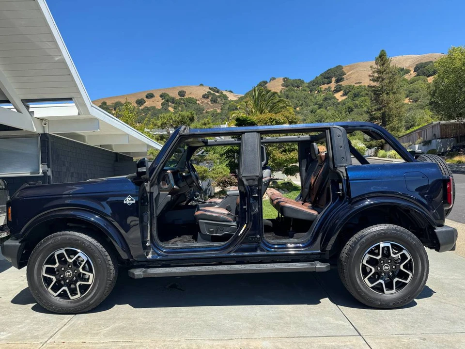 2021 Ford Bronco 6th Gen - Image 2 of 21