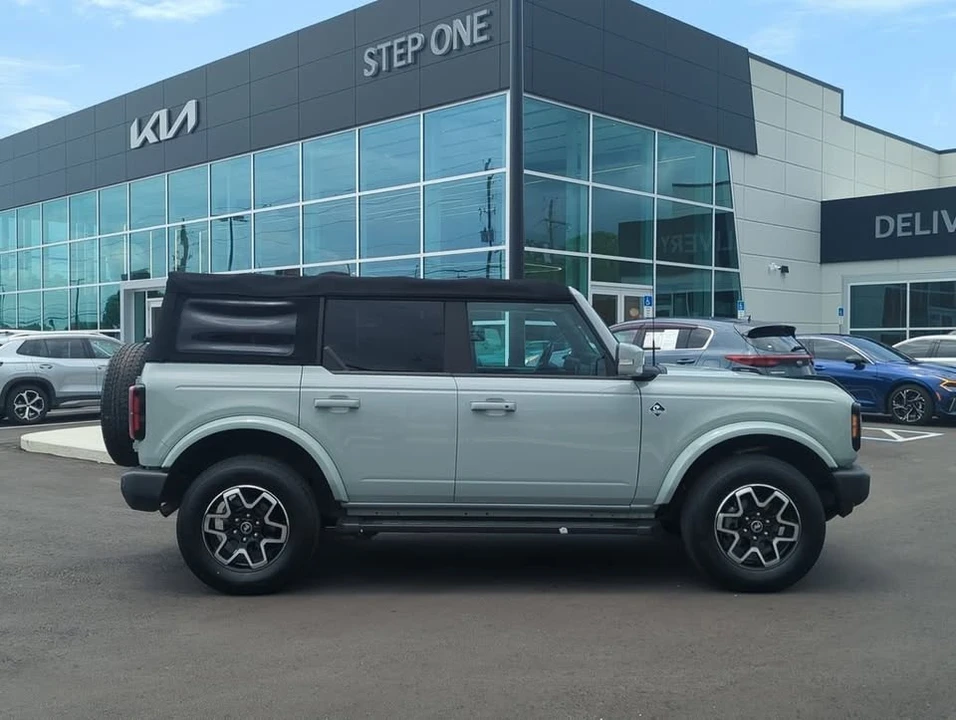 2021 Ford Bronco 6th Gen - Image 6 of 17