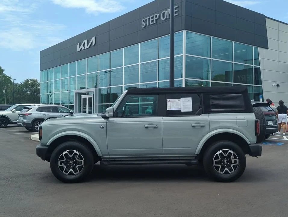 2021 Ford Bronco 6th Gen - Image 2 of 17