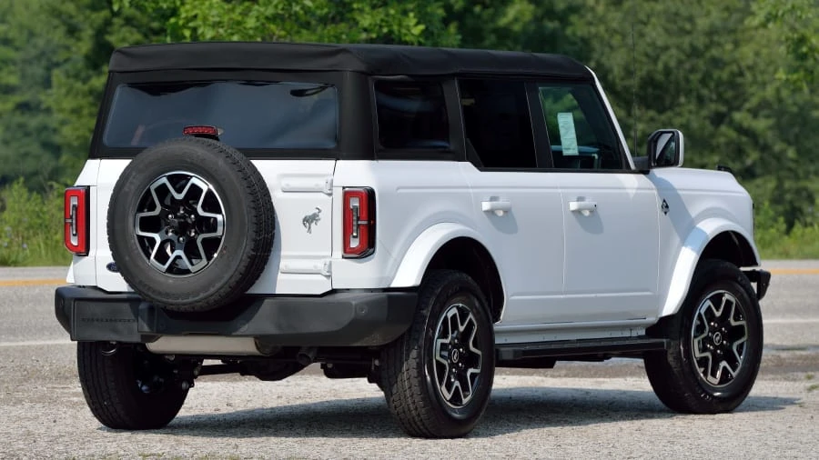 2021 Ford Bronco 6th Gen - Image 3 of 31