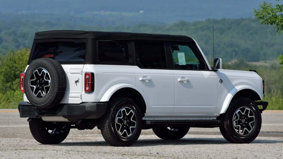 2021 Ford Bronco 6th Gen - Image 23 of 31
