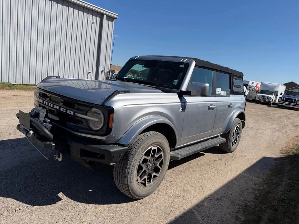 2021 Ford Bronco 6th Gen - Image 4 of 16