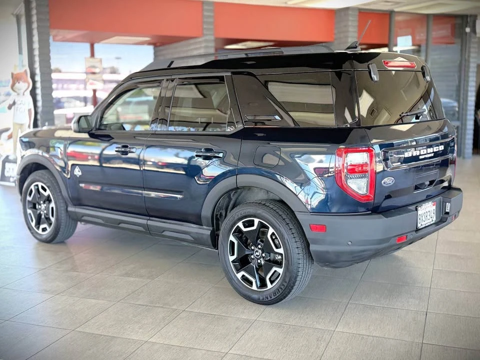 2021 Ford Bronco 6th Gen - Image 3 of 12