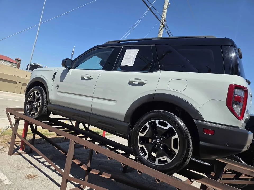 2021 Ford Bronco 6th Gen - Image 3 of 6