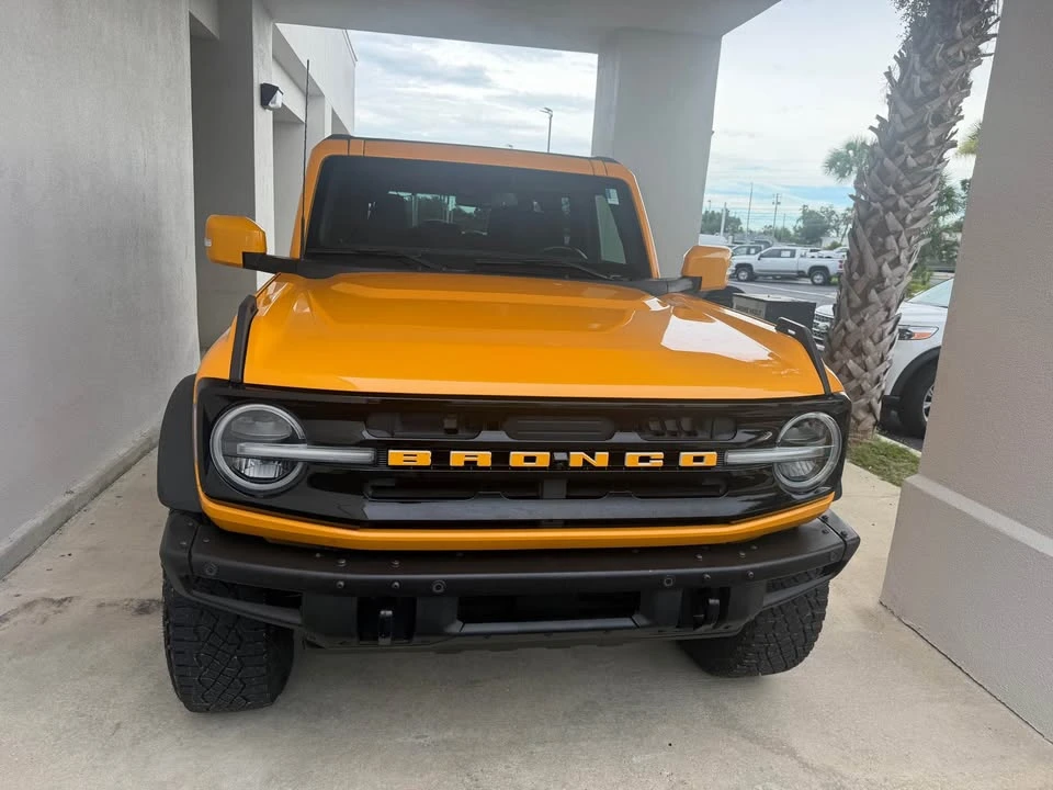 2021 Ford Bronco 6th Gen - Image 2 of 11