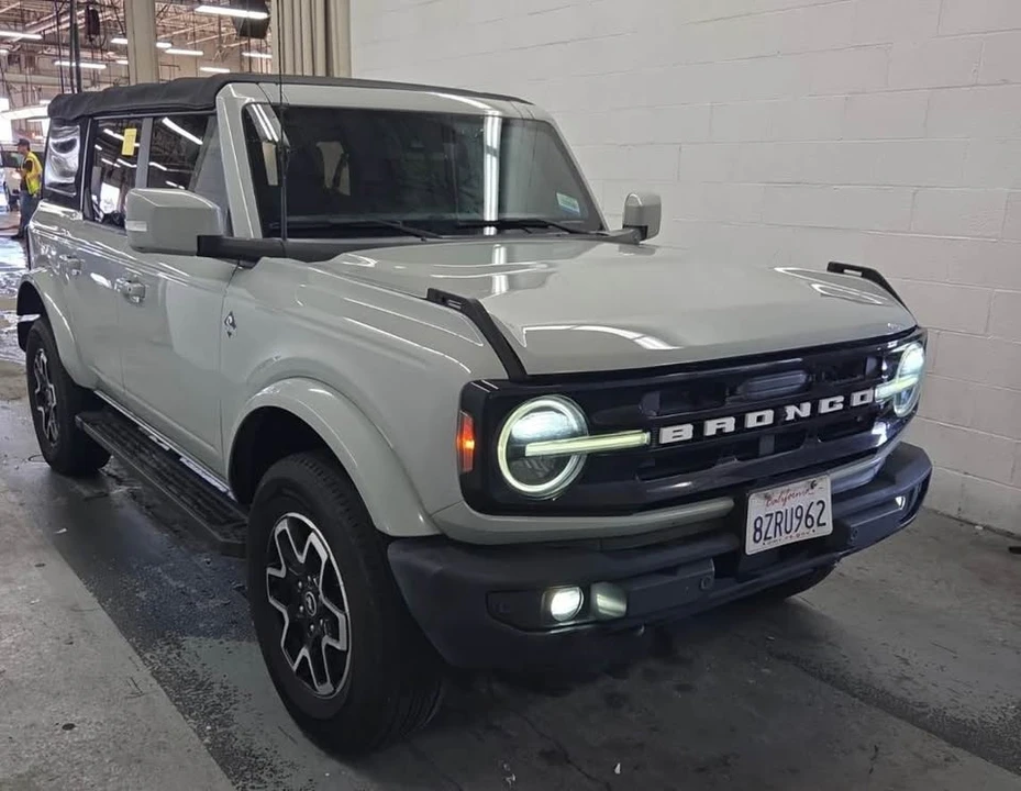 2021 Ford Bronco 6th Gen - Image 3 of 14