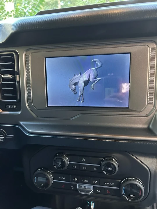2021 Ford Bronco 6th Gen - Image 15 of 21