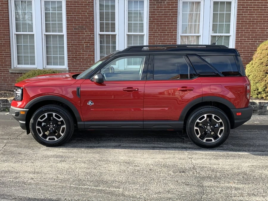 2021 Ford Bronco Sport - Image 2 of 10