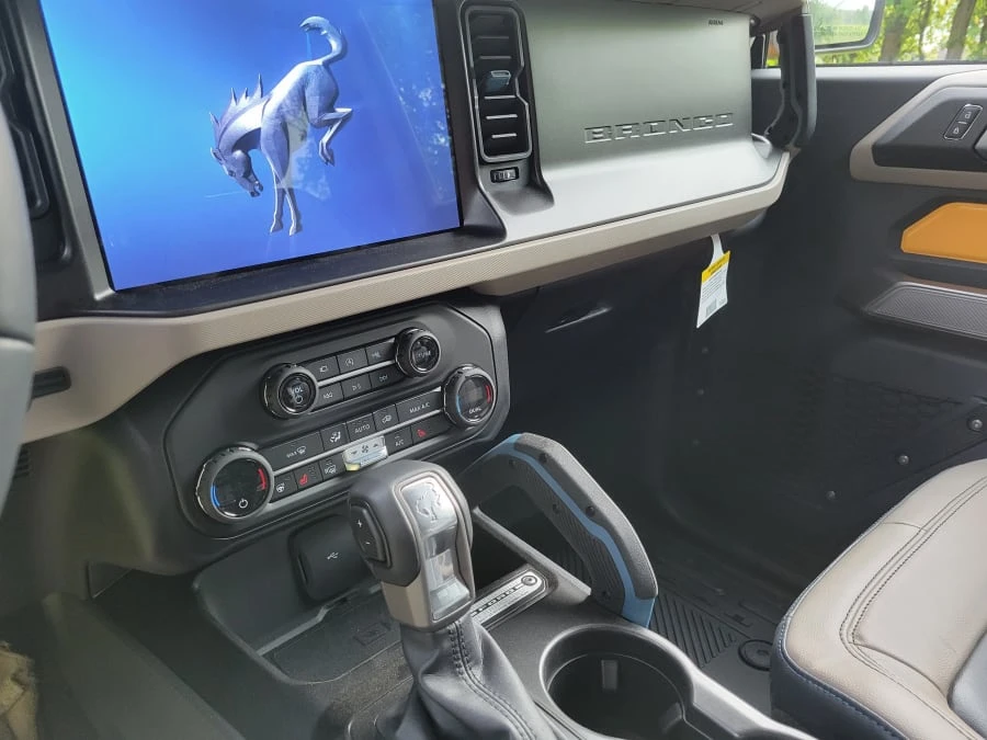 2021 Ford Bronco 6th Gen - Image 8 of 11