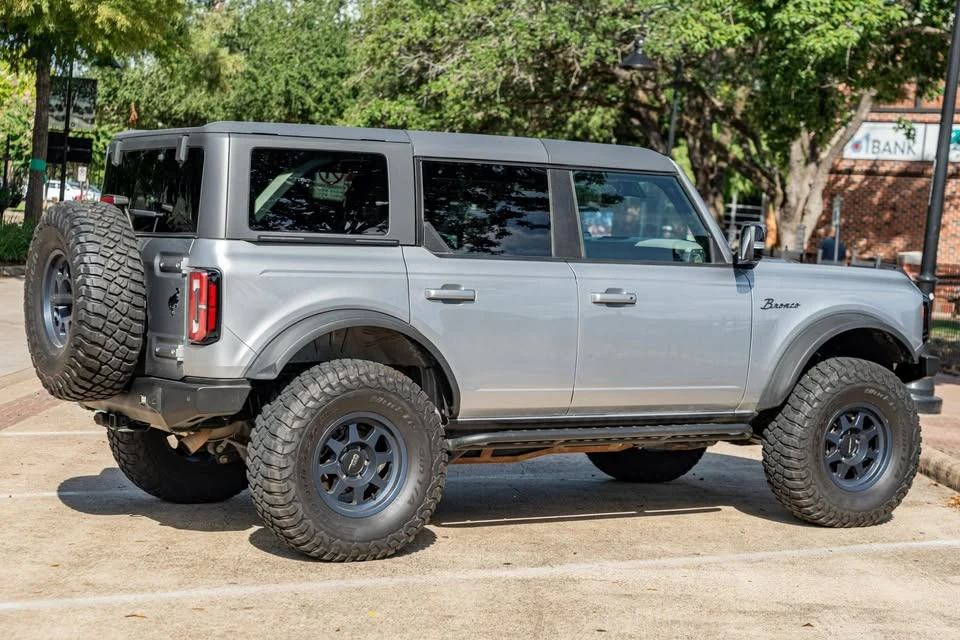 2021 Ford Bronco 6th Gen - Image 2 of 3