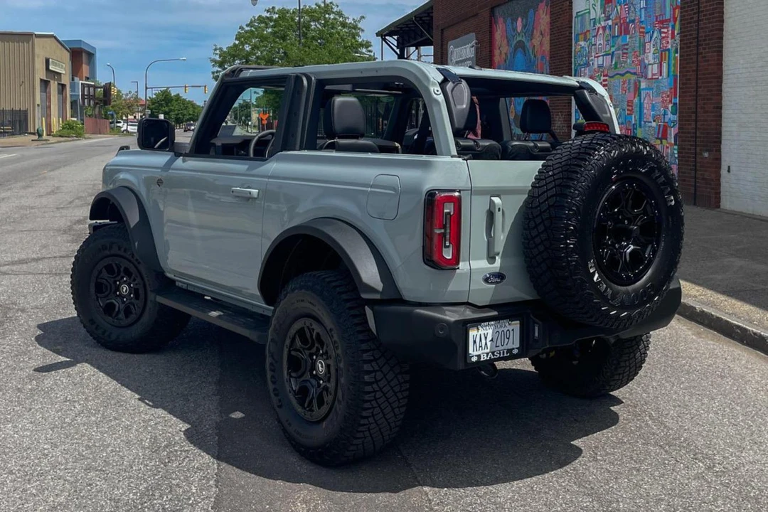 2021 Ford Bronco 6th Gen - Image 9 of 26