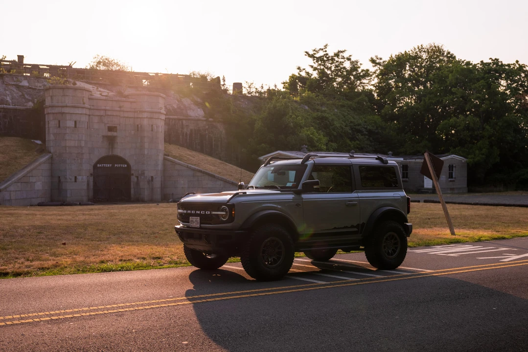 2021 Ford Bronco 6th Gen - Image 15 of 31