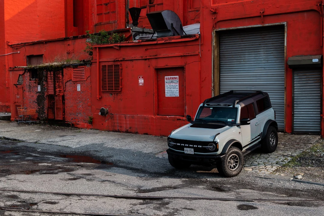 2021 Ford Bronco 6th Gen - Image 11 of 31
