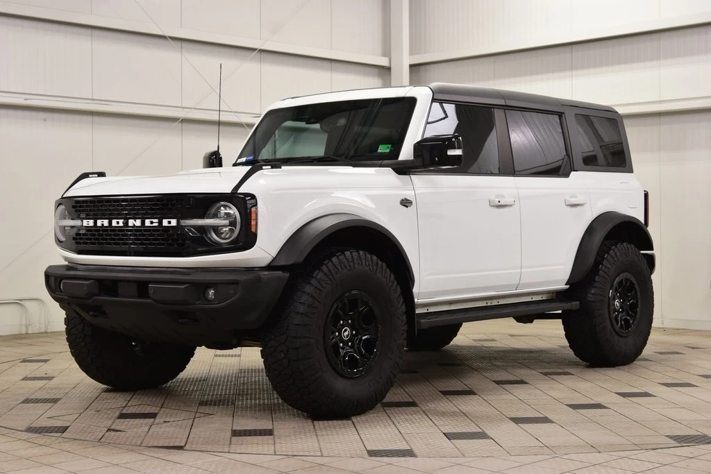 2021 Ford Bronco 6th Gen - Image 3 of 12