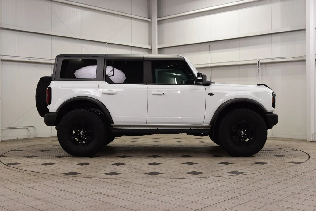 2021 Ford Bronco 6th Gen - Image 9 of 12