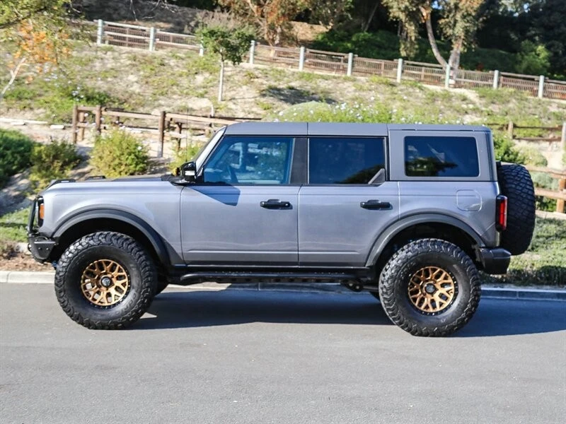 2021 Ford Bronco 6th Gen - Image 3 of 21