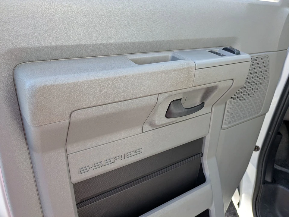 2021 Ford Econoline Van - Image 14 of 21