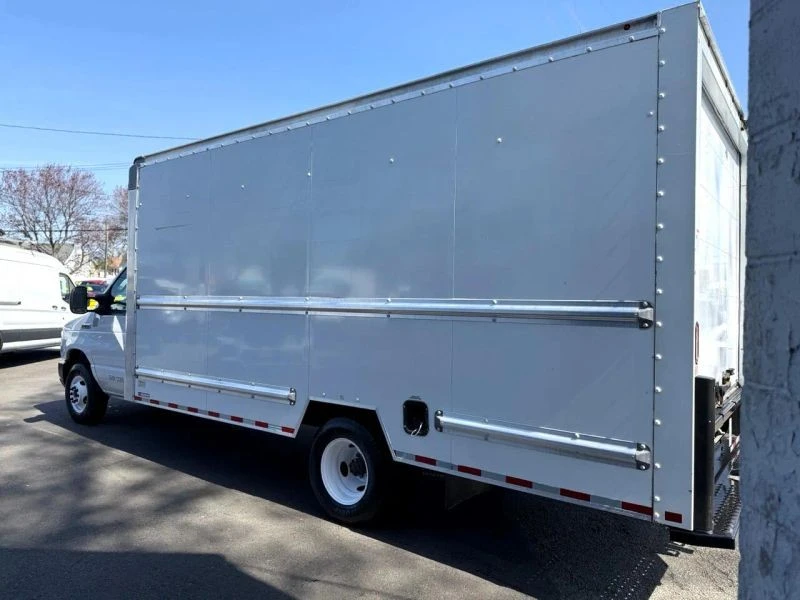 2021 Ford Econoline Van - Image 3 of 10