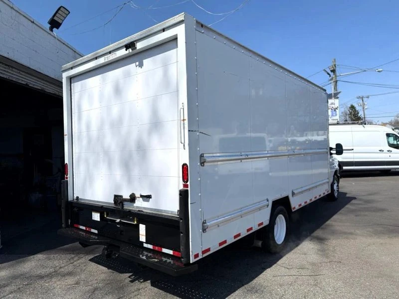 2021 Ford Econoline Van - Image 5 of 10