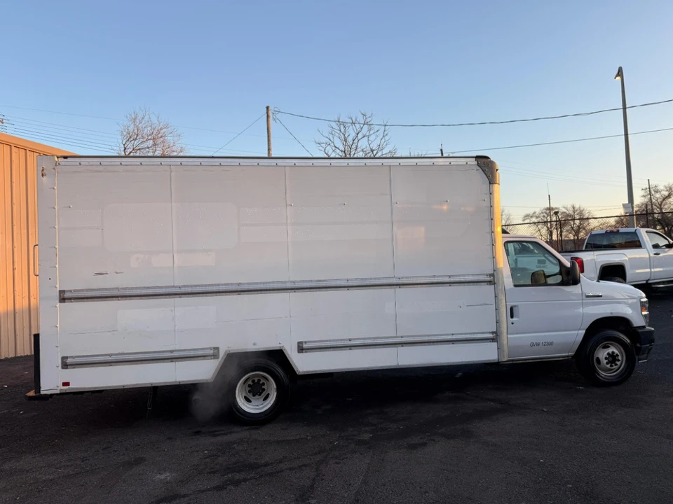 2021 Ford Econoline Van - Image 10 of 21