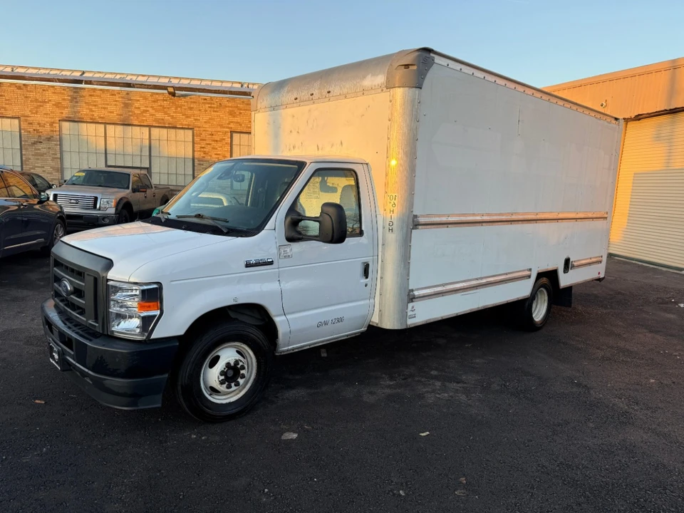 2021 Ford Econoline Van - Image 2 of 21