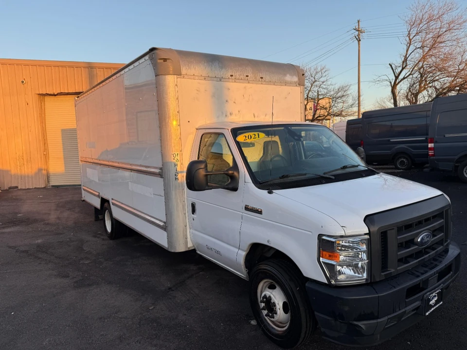 2021 Ford Econoline Van - Image 11 of 21
