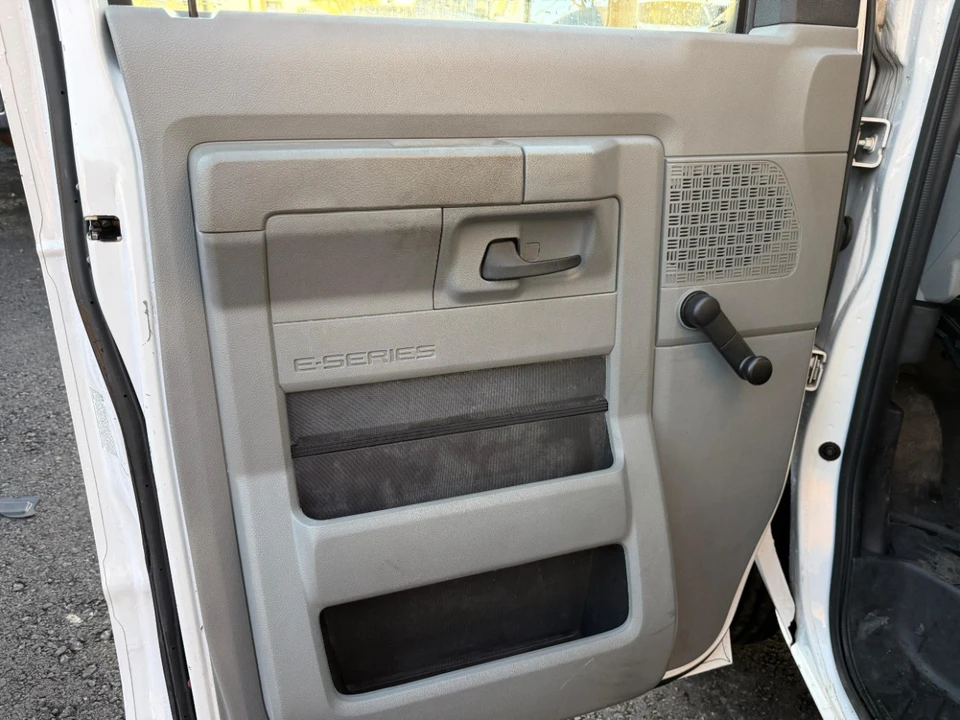 2021 Ford Econoline Van - Image 15 of 21