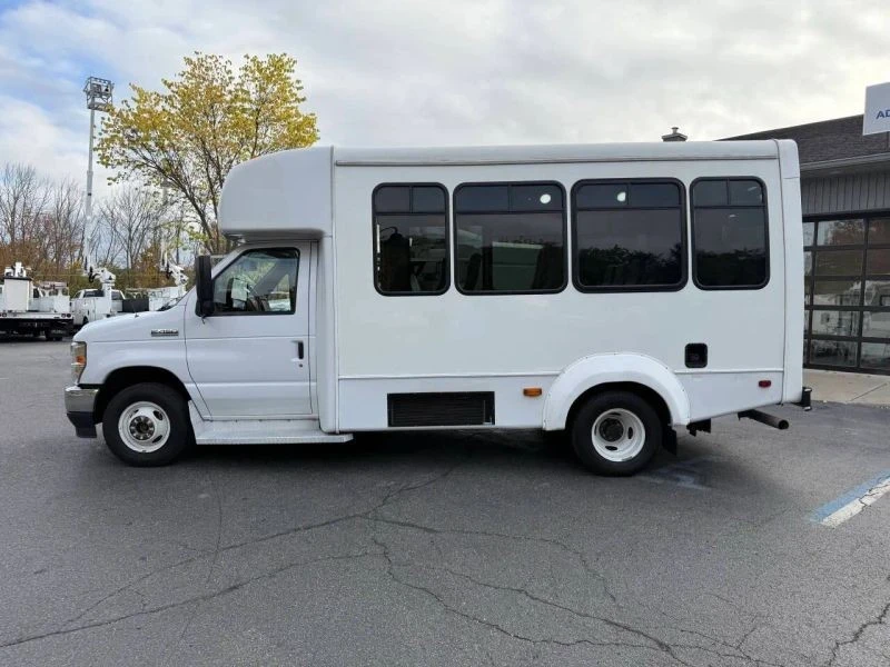 2021 Ford Econoline Van - Image 9 of 12