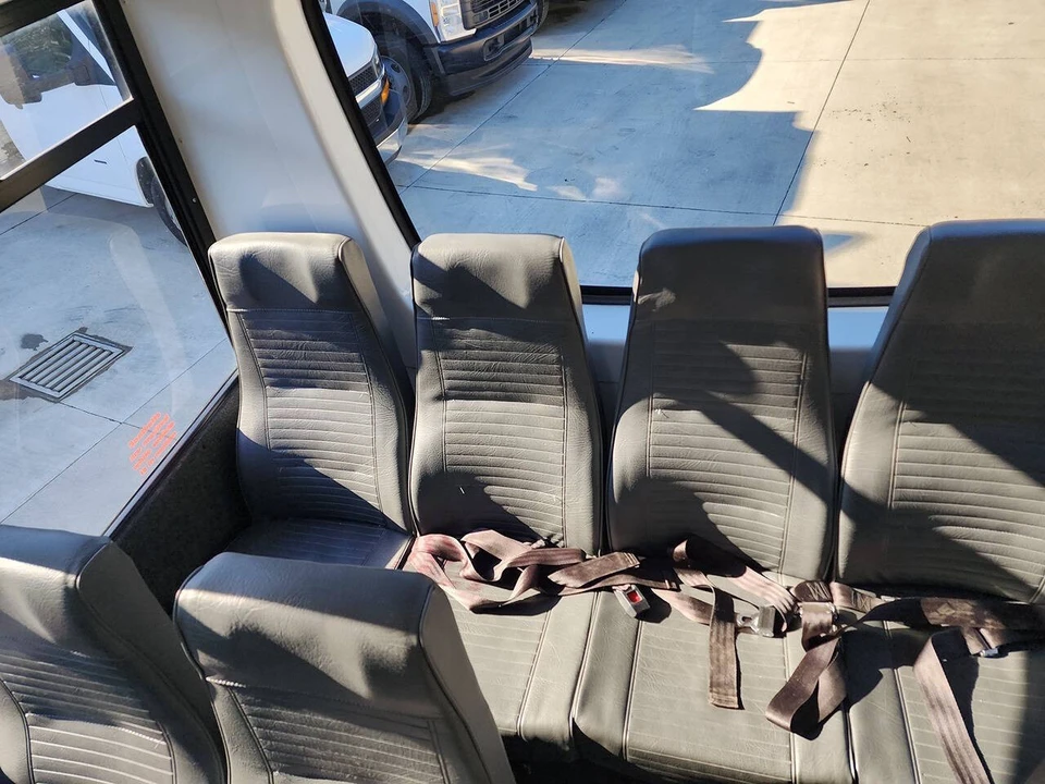 2021 Ford Econoline Van - Image 23 of 31