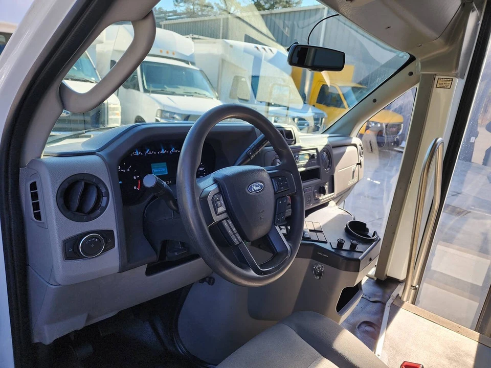 2021 Ford Econoline Van - Image 12 of 31