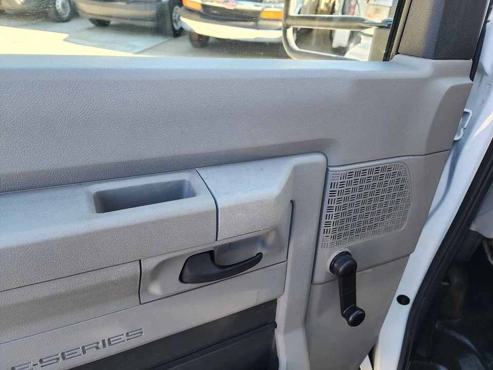2021 Ford Econoline Van - Image 26 of 31