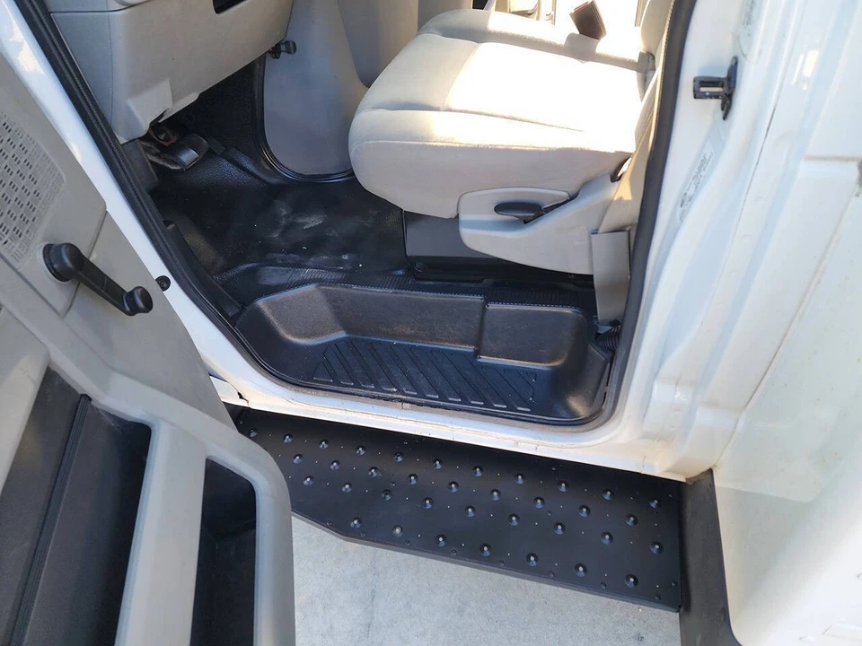 2021 Ford Econoline Van - Image 29 of 31