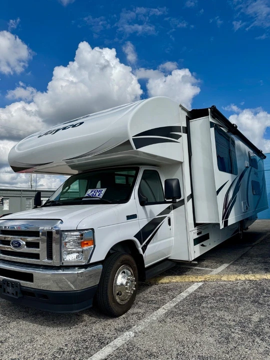 2021 Ford Econoline Van - Image 3 of 21