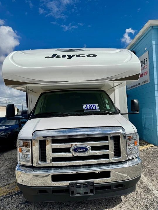 2021 Ford Econoline Van - Image 2 of 21