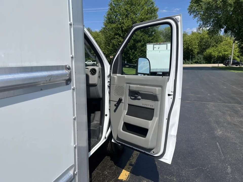 2021 Ford Econoline Van - Image 20 of 21