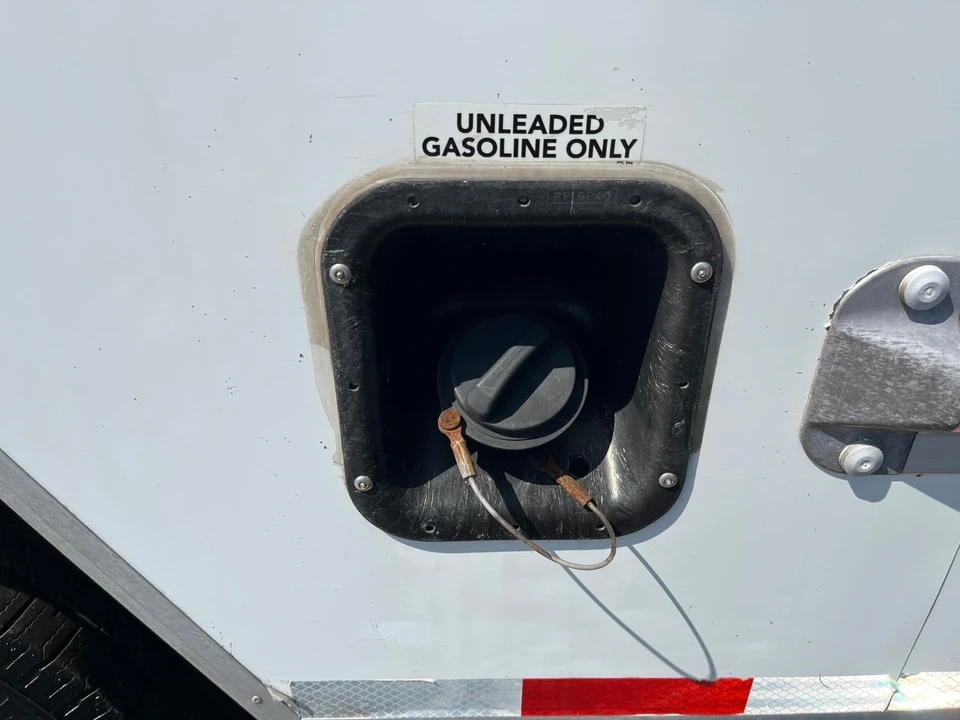2021 Ford Econoline Van - Image 17 of 21