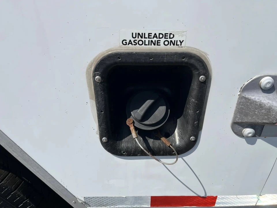 2021 Ford Econoline Van - Image 17 of 21